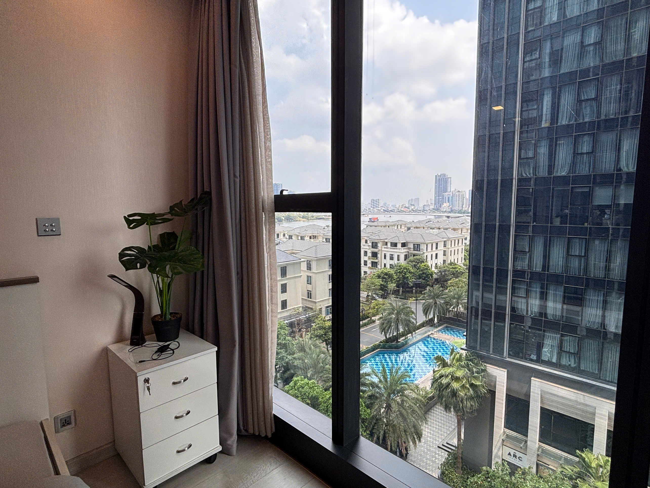 Giá Cho Thuê Căn Hộ 1 Phòng Ngủ Tại Vinhomes Ba Son Quận 1