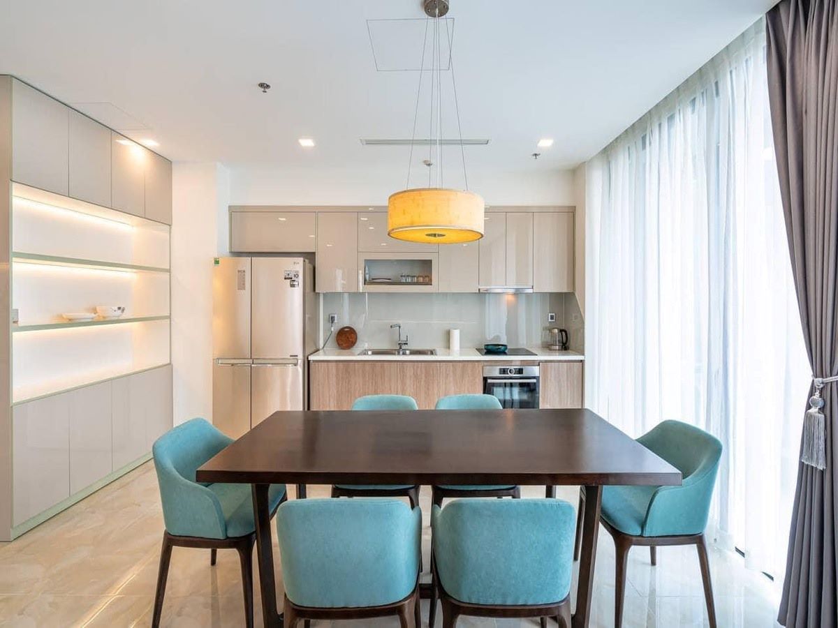 Cho thuê căn hộ Vinhomes Golden River Bason 3 Phòng Ngủ 121,5m2 Vòng Cung