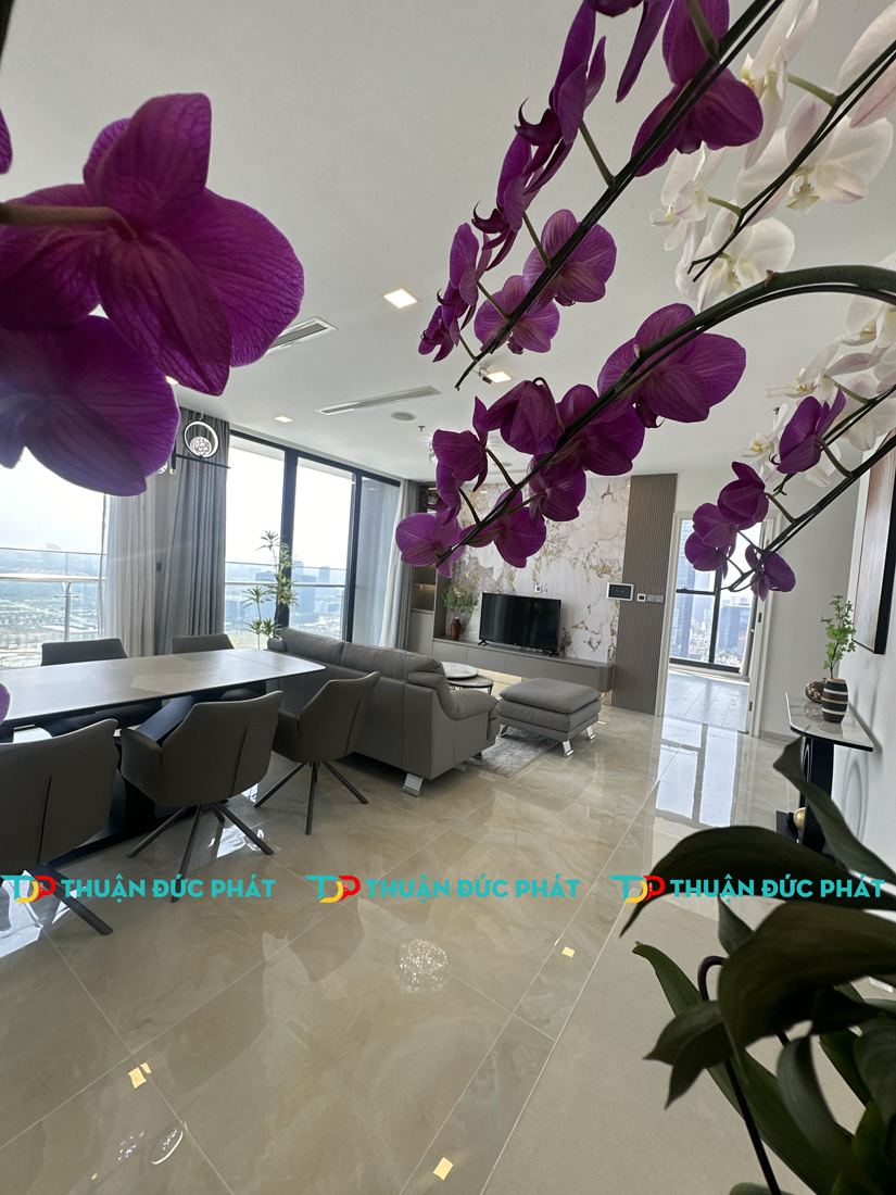 Căn hộ Vinhomes Golden River cho thuê view vòng cung 180 độ ngoạn mục