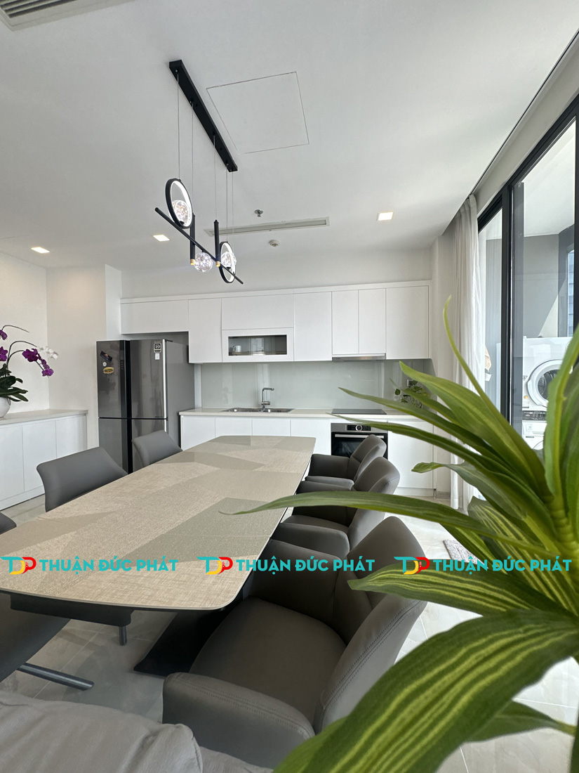 Căn hộ Vinhomes Golden River cho thuê view vòng cung 180 độ ngoạn mục