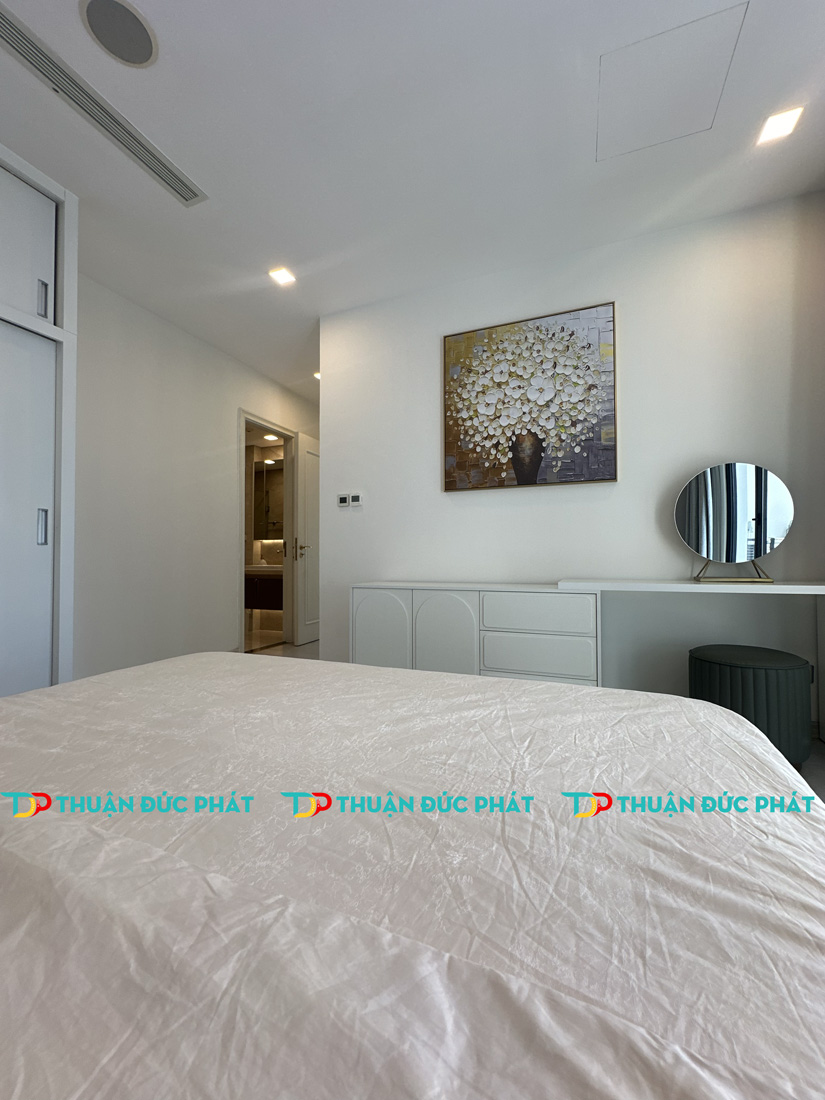 Căn hộ Vinhomes Golden River cho thuê view vòng cung 180 độ ngoạn mục