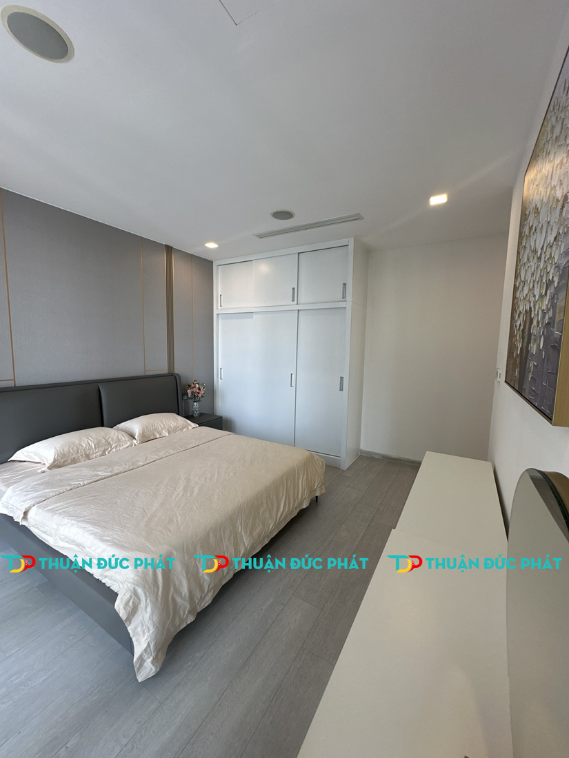 Căn hộ Vinhomes Golden River cho thuê view vòng cung 180 độ ngoạn mục