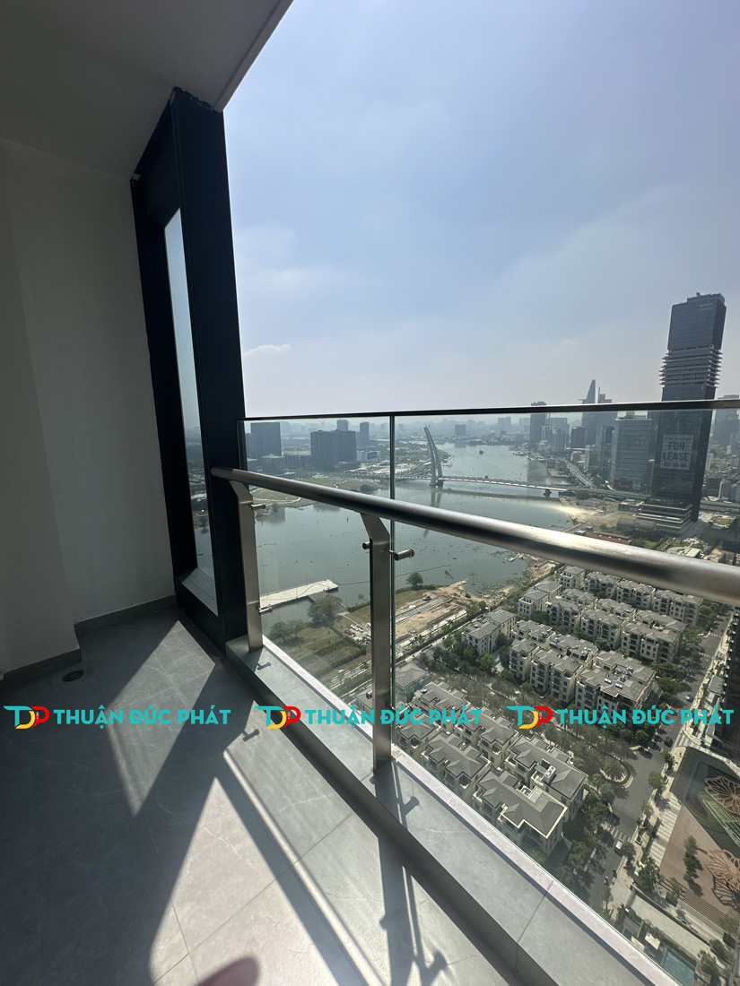 Căn hộ Vinhomes Golden River cho thuê view vòng cung 180 độ ngoạn mục