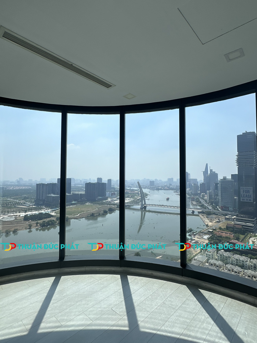 Căn hộ Vinhomes Golden River cho thuê view vòng cung 180 độ ngoạn mục