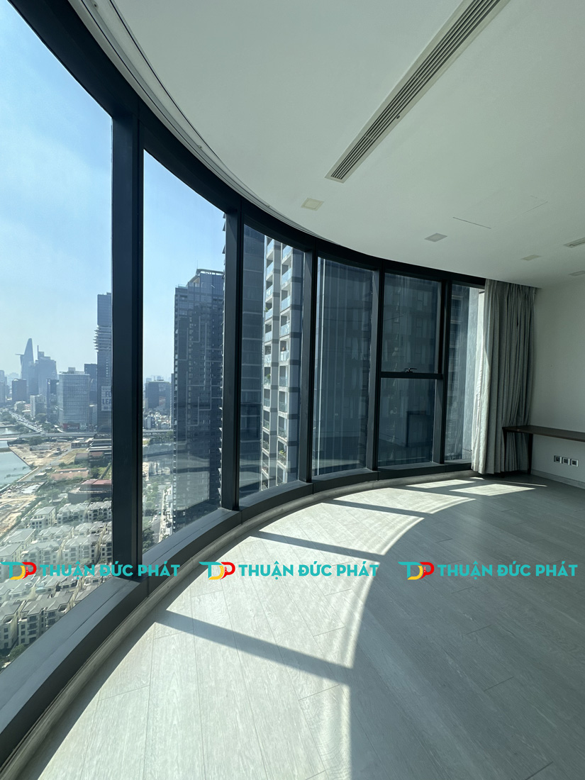 Căn hộ Vinhomes Golden River cho thuê view vòng cung 180 độ ngoạn mục