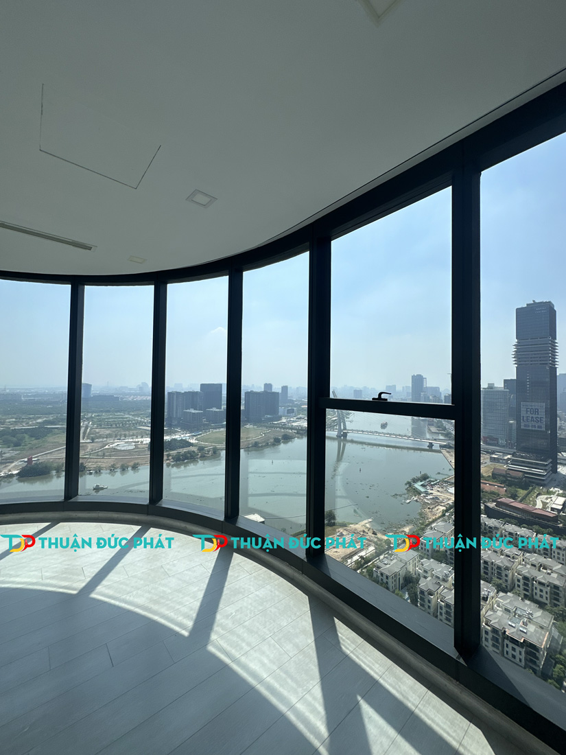 Căn hộ Vinhomes Golden River cho thuê view vòng cung 180 độ ngoạn mục