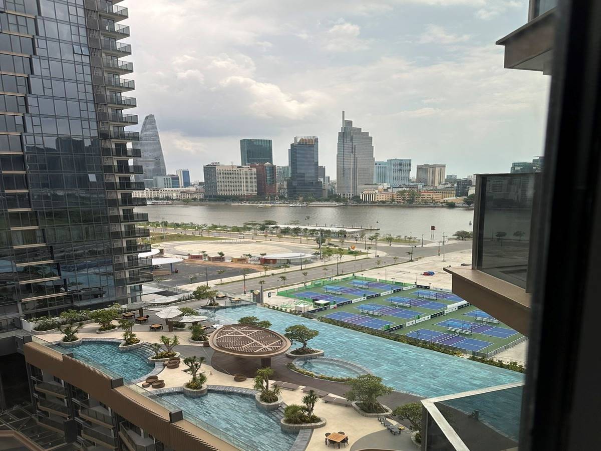 The Metropole Opera 2 Phòng Ngủ 89m2 cho thuê bàn giao phòng trống