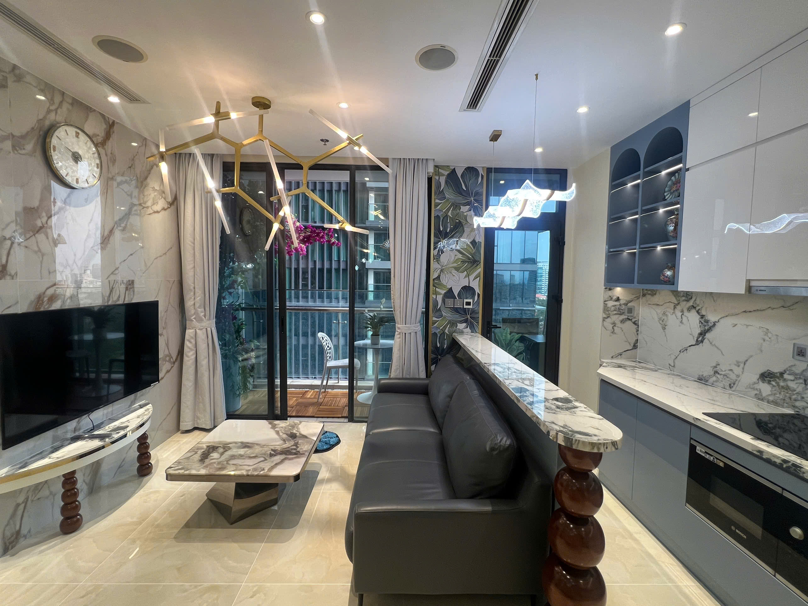 Bán Hoặc Cho Thuê Căn Hộ Vinhomes Bason 1 Phòng Ngủ