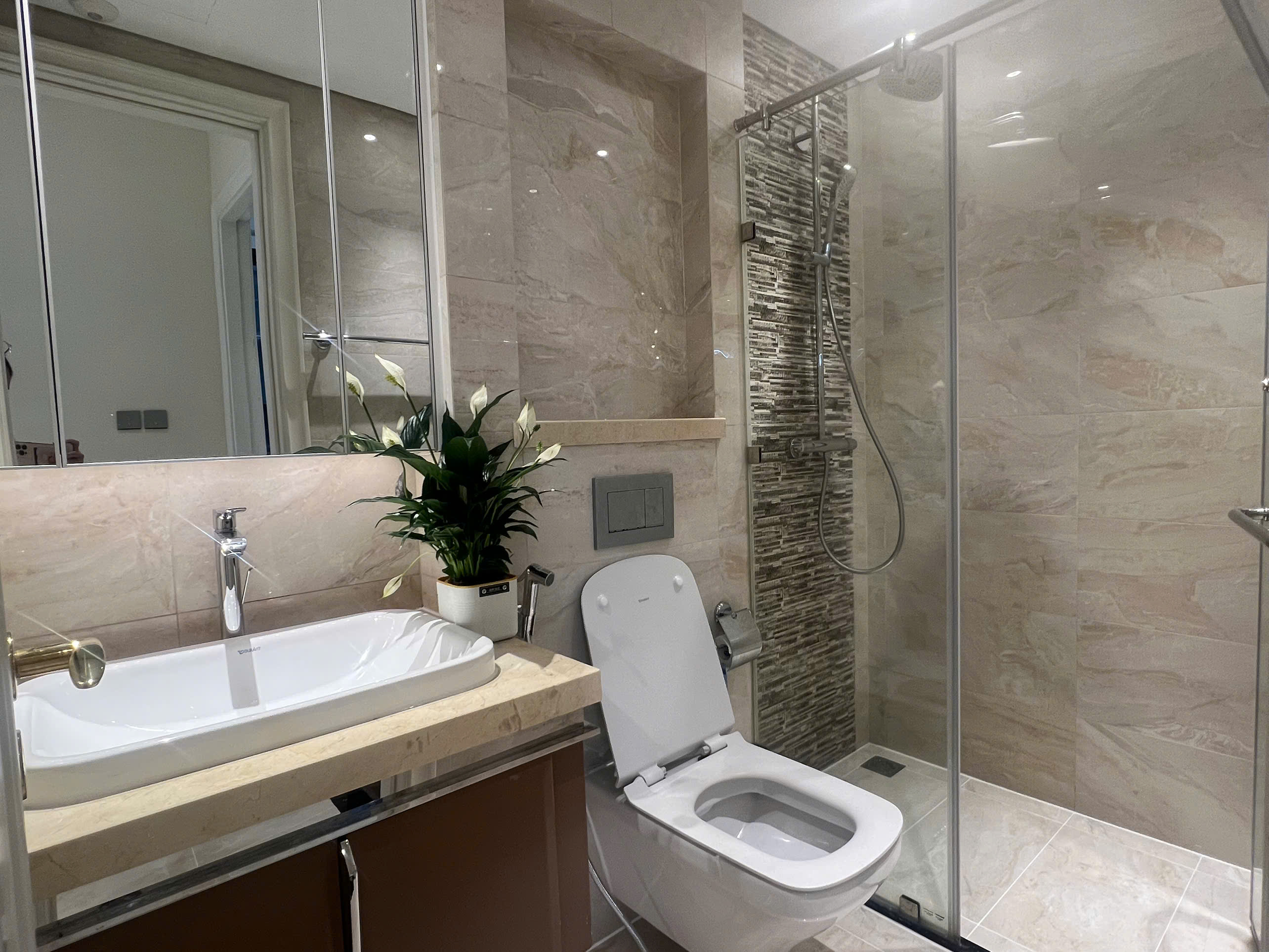 Bán Hoặc Cho Thuê Căn Hộ Vinhomes Bason 1 Phòng Ngủ