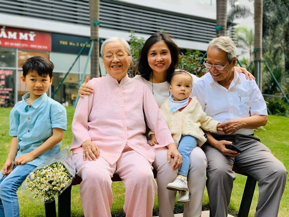 Chọn tầng chung cư theo tuổi của bố mẹ