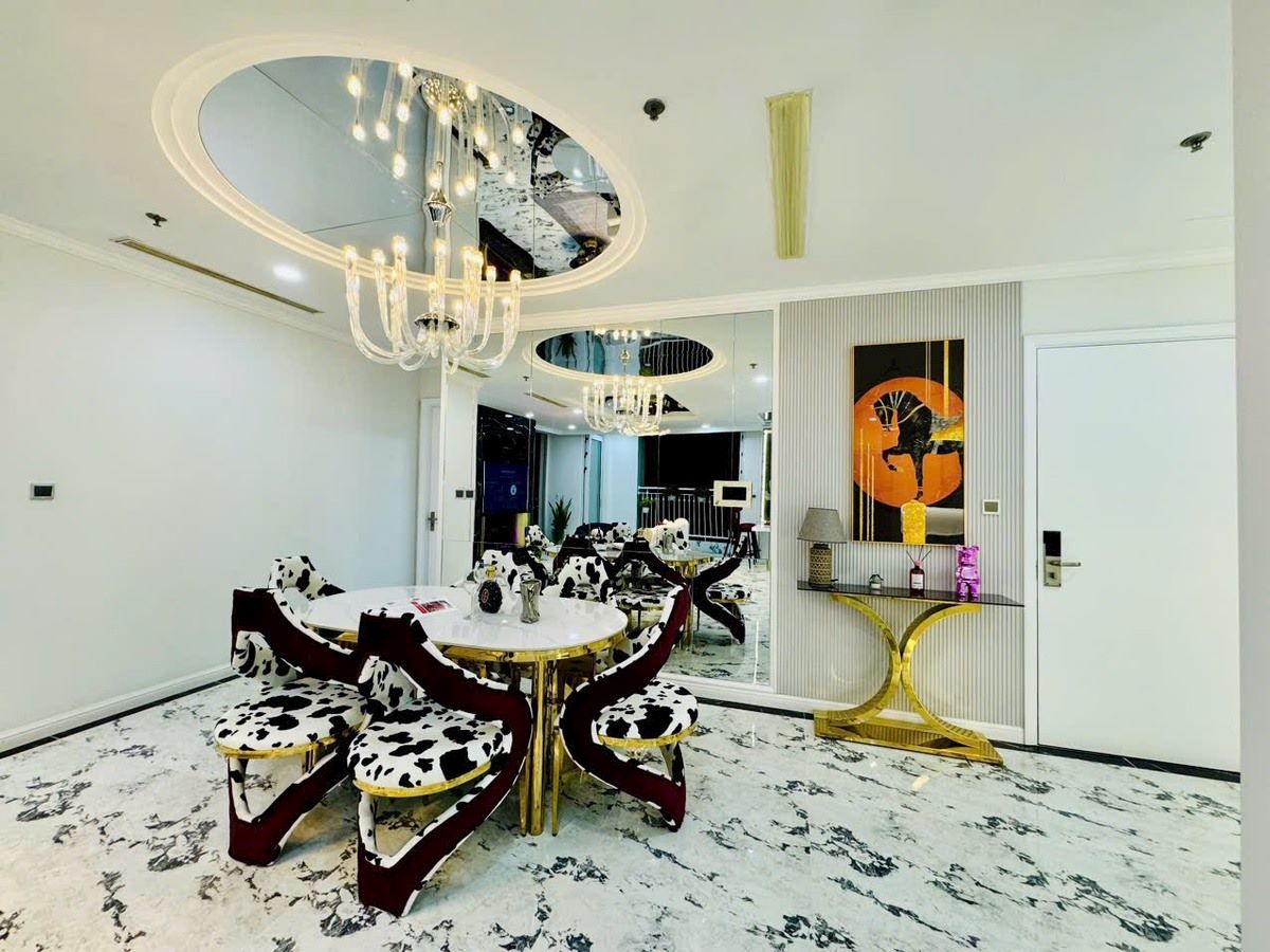 Cho thuê Vinhomes Central Park 2 4 Phòng Ngủ 128m2 giá chỉ 35tr